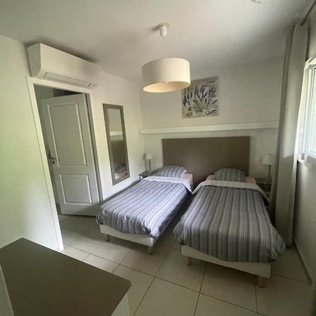 Meuble 6 Personnes Apartman Remoulins Kültér fotó