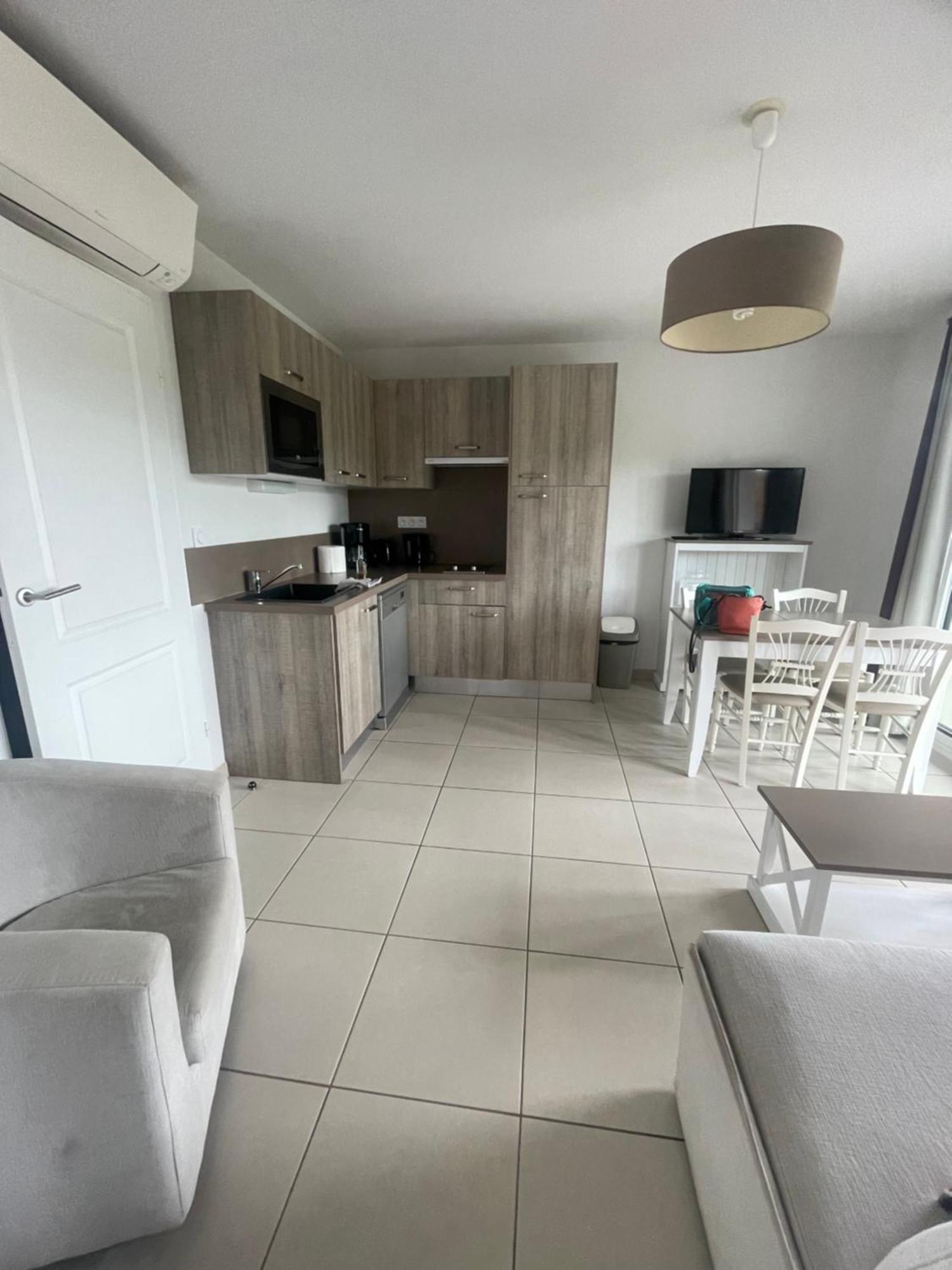 Meuble 6 Personnes Apartman Remoulins Kültér fotó